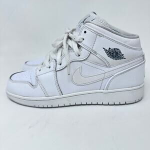 Nike Air Jordan 1 Mid 'White Cool Grey' Sneaker 554725 102 - 6.5 Y- 8 W Shoe